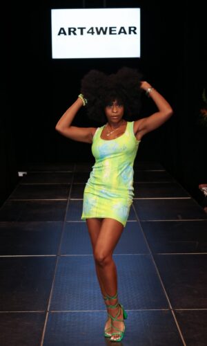Art Dress: Lime juice